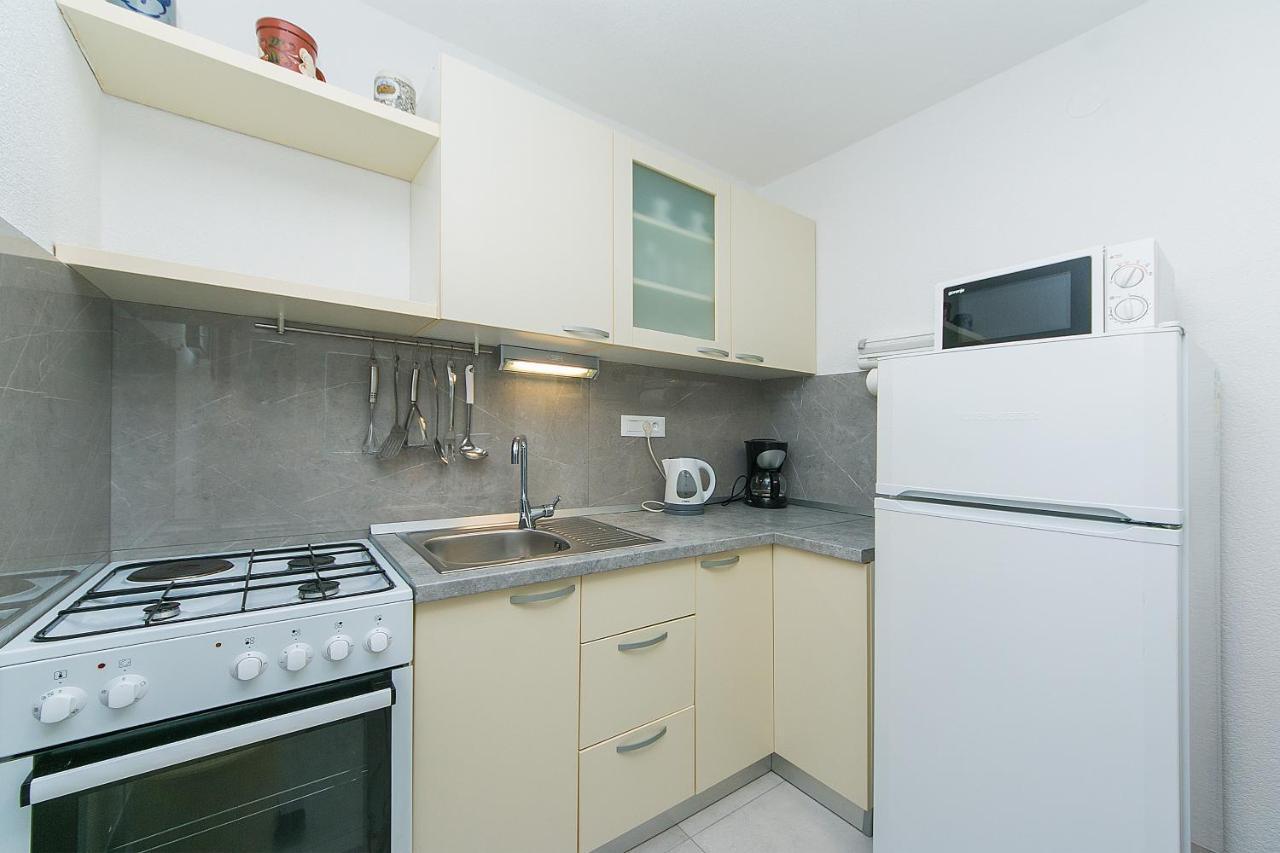 Apartments By The Sea Brela, Makarska - 20778 מראה חיצוני תמונה
