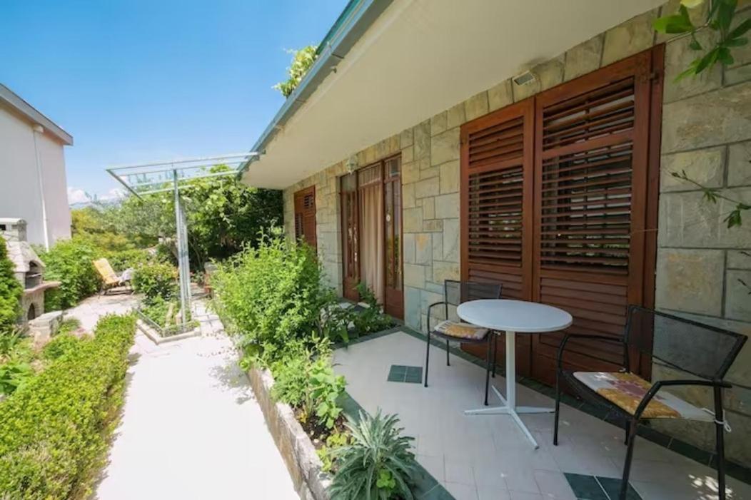 Apartments By The Sea Brela, Makarska - 20778 מראה חיצוני תמונה