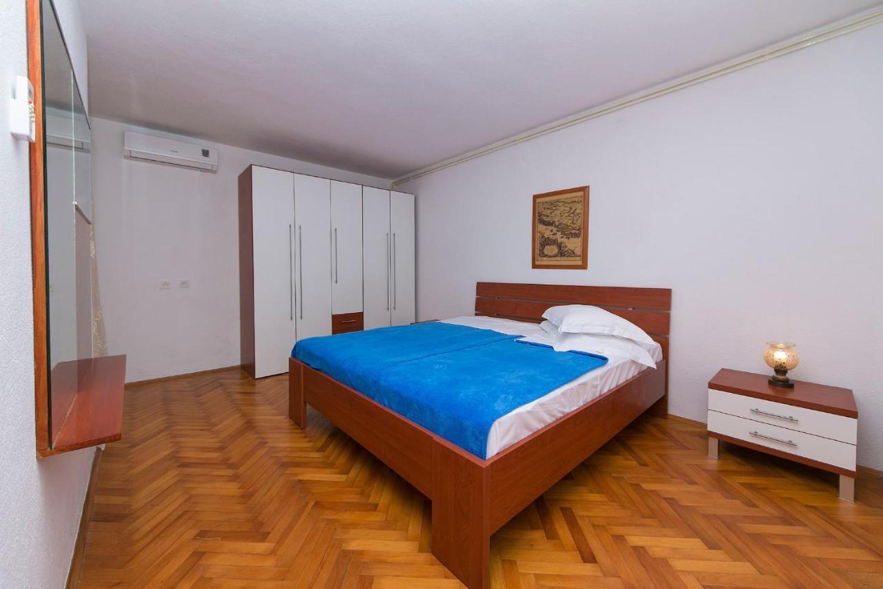 Apartments By The Sea Brela, Makarska - 20778 מראה חיצוני תמונה