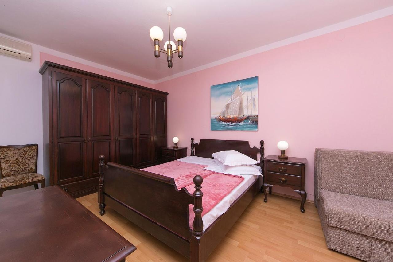 Apartments By The Sea Brela, Makarska - 20778 מראה חיצוני תמונה