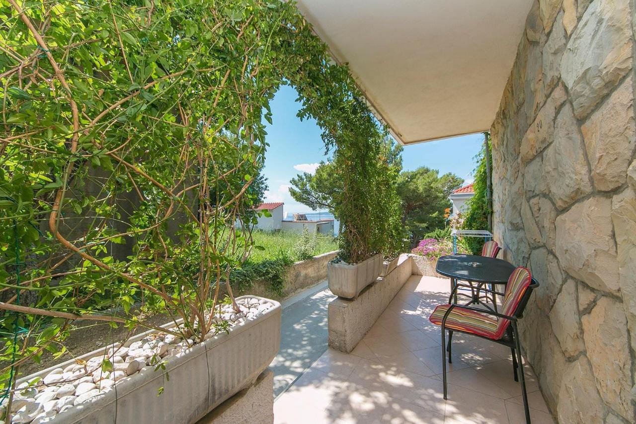 Apartments By The Sea Brela, Makarska - 20778 מראה חיצוני תמונה