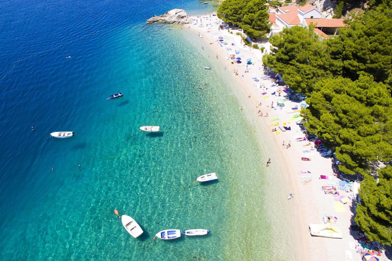 Apartments By The Sea Brela, Makarska - 20778 מראה חיצוני תמונה