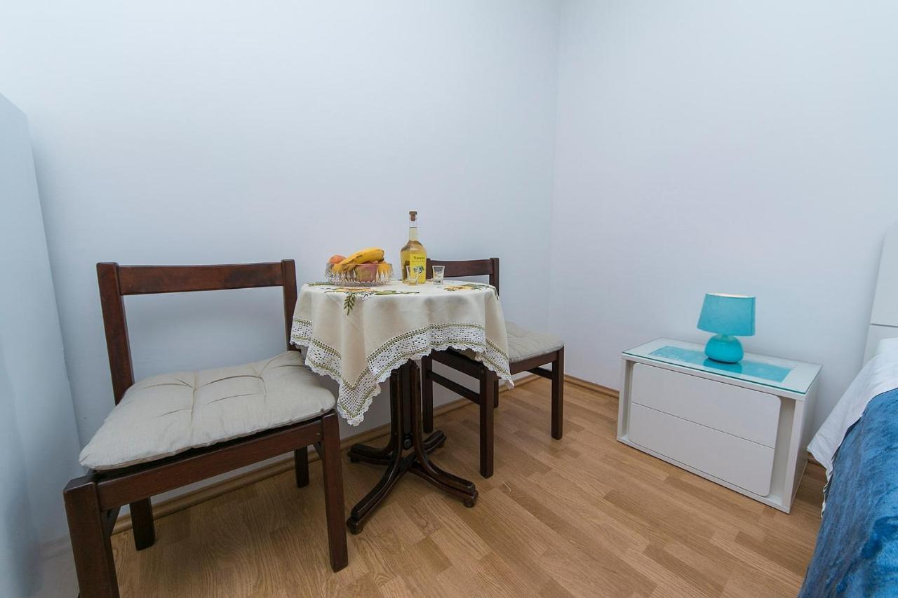 Apartments By The Sea Brela, Makarska - 20778 מראה חיצוני תמונה