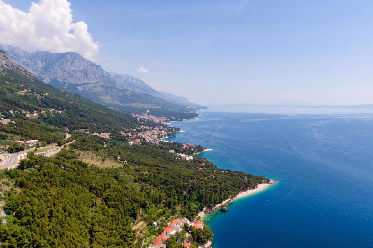 Apartments By The Sea Brela, Makarska - 20778 מראה חיצוני תמונה