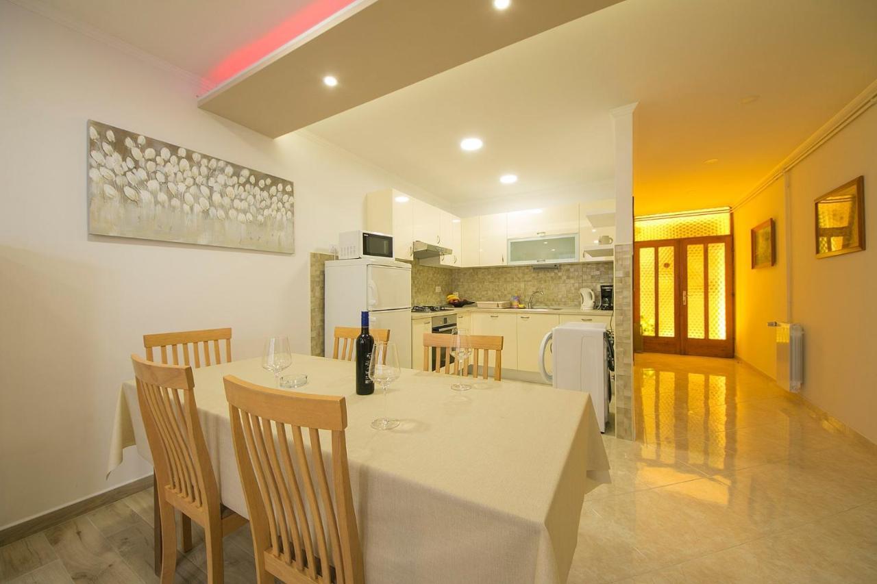 Apartments By The Sea Brela, Makarska - 20778 מראה חיצוני תמונה