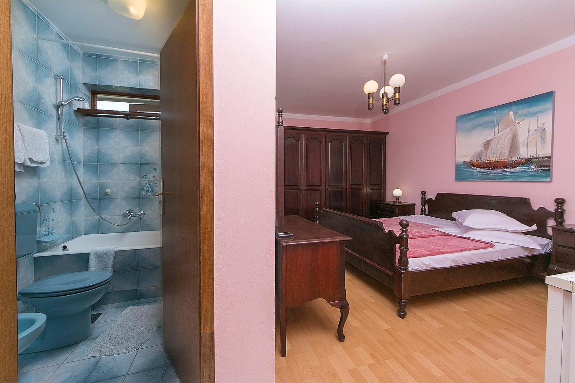 Apartments By The Sea Brela, Makarska - 20778 חדר תמונה