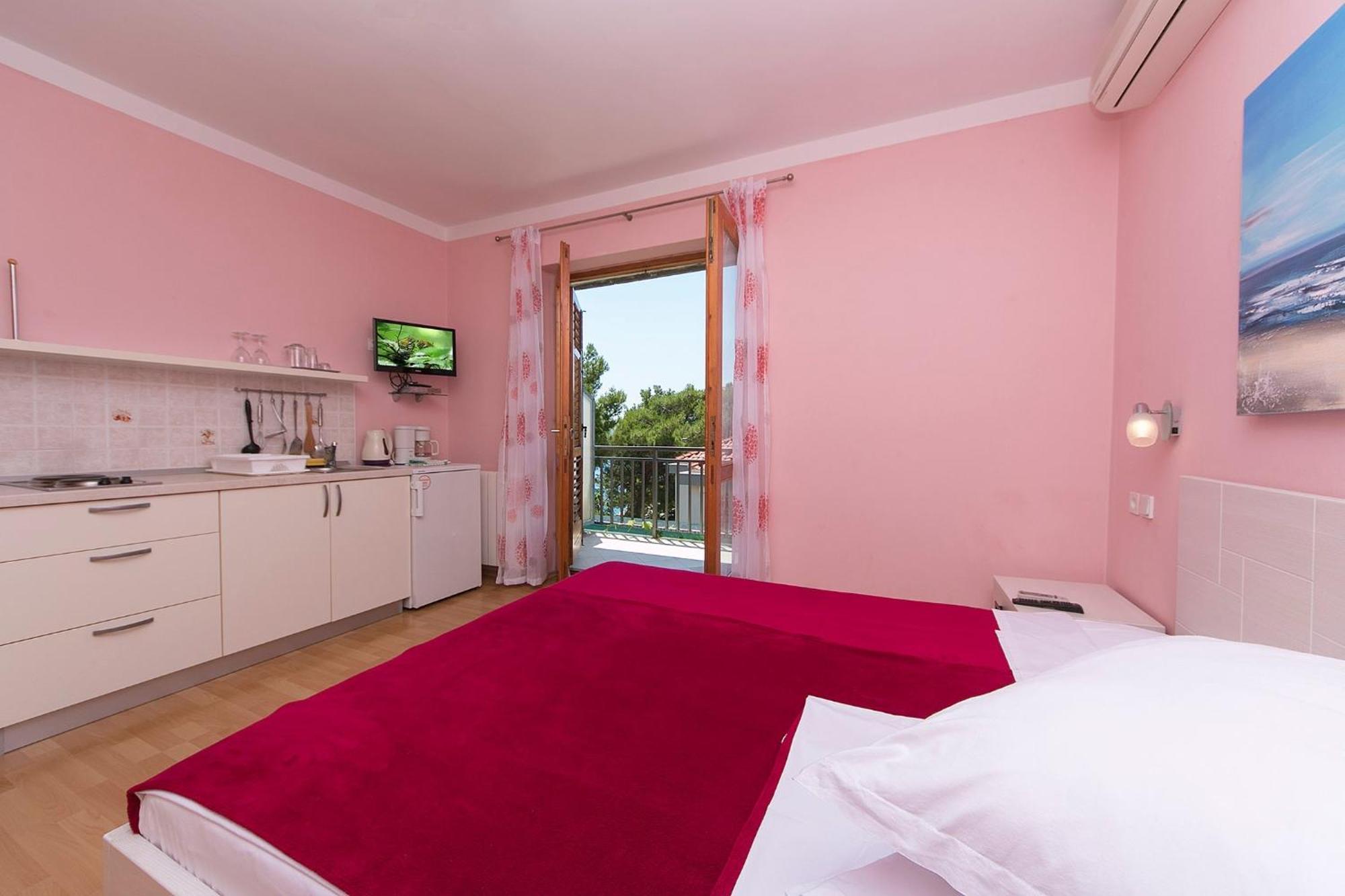 Apartments By The Sea Brela, Makarska - 20778 חדר תמונה