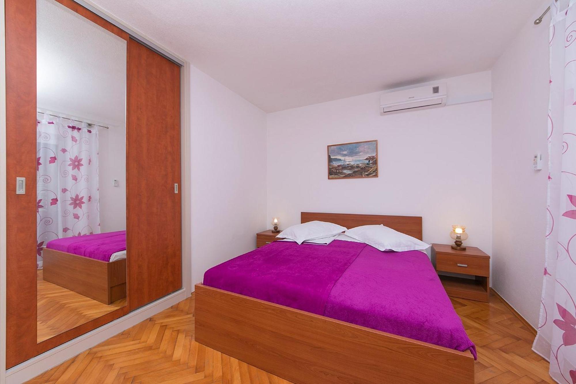 Apartments By The Sea Brela, Makarska - 20778 חדר תמונה
