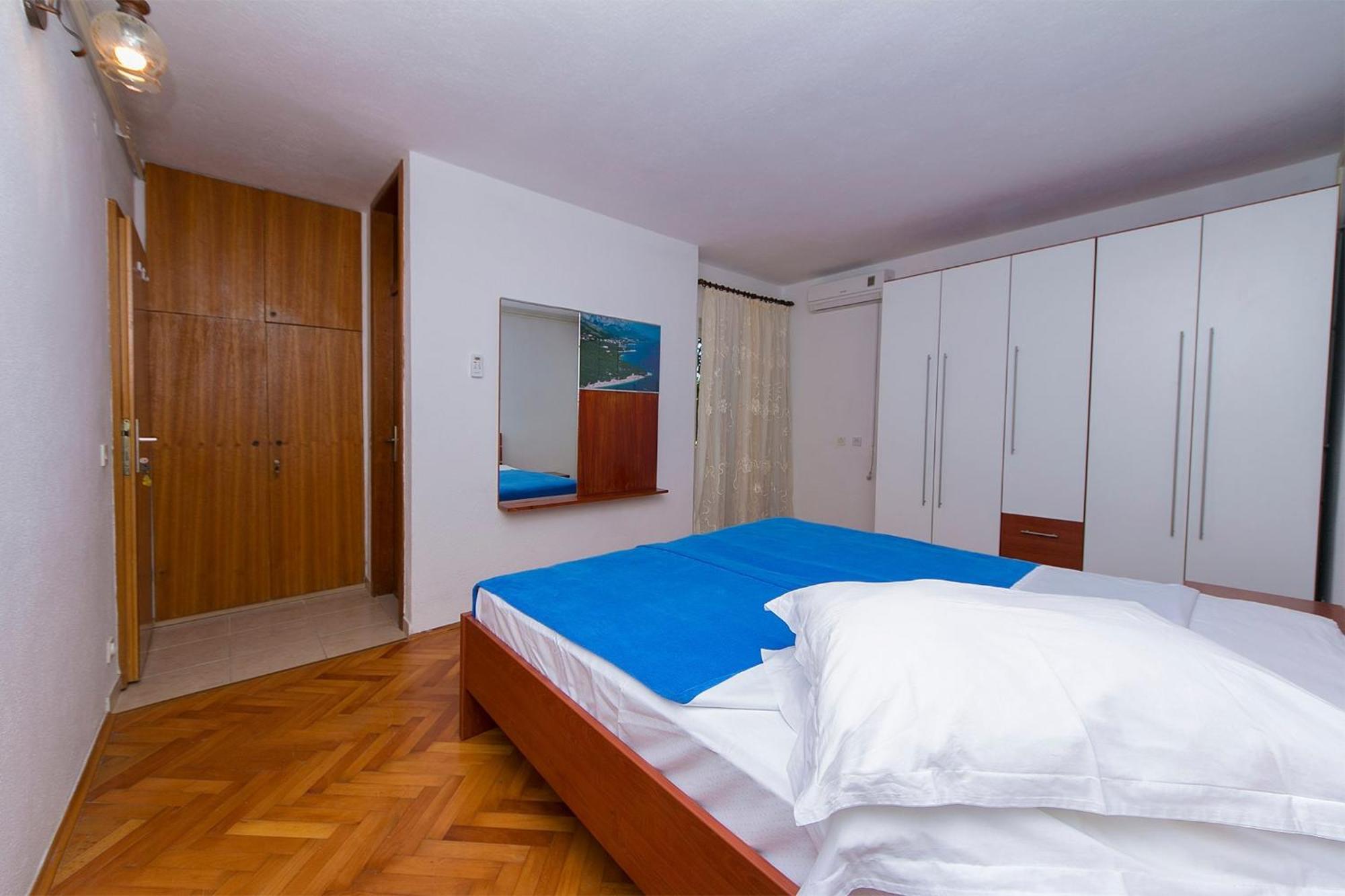 Apartments By The Sea Brela, Makarska - 20778 חדר תמונה