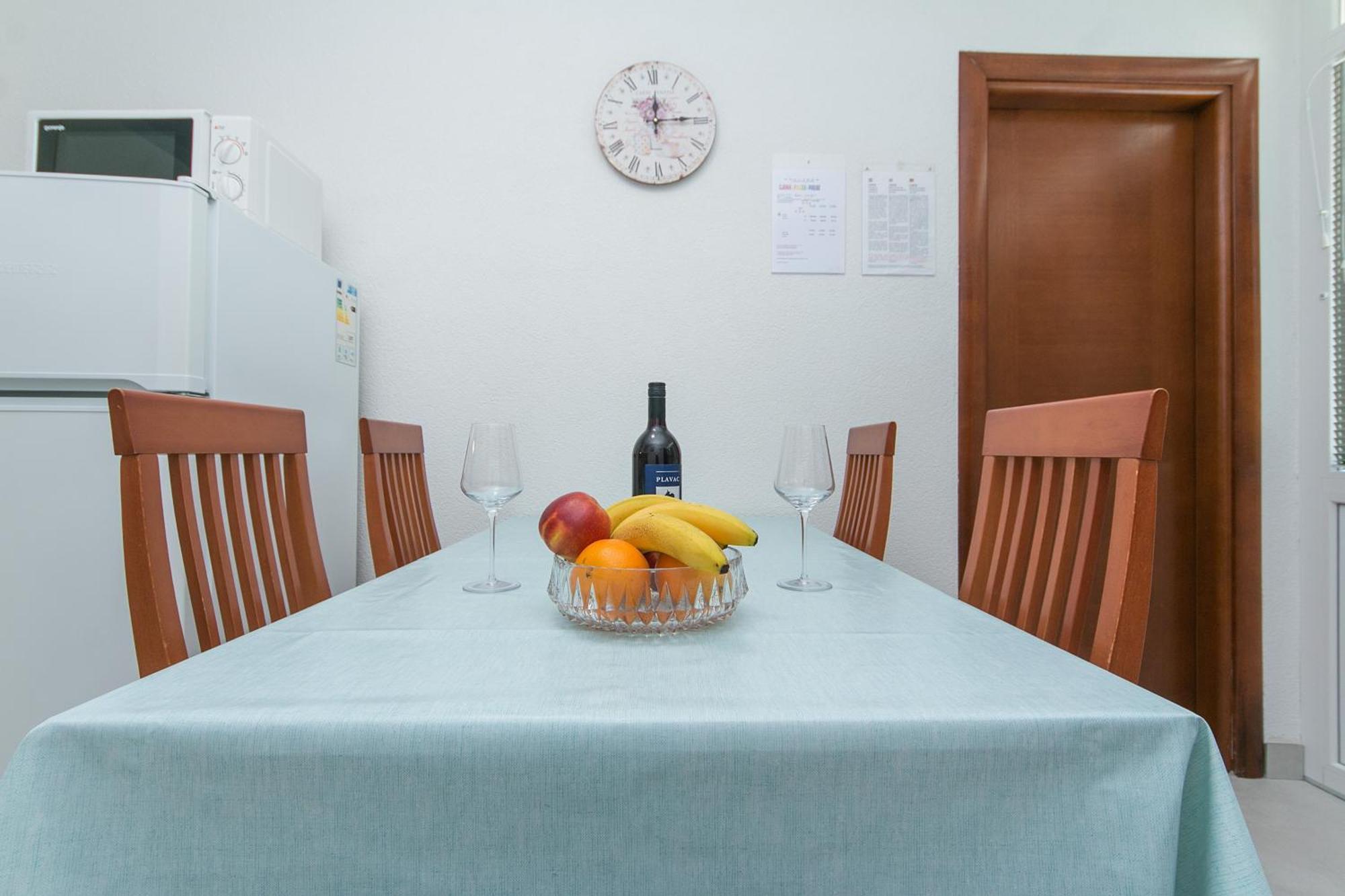 Apartments By The Sea Brela, Makarska - 20778 חדר תמונה