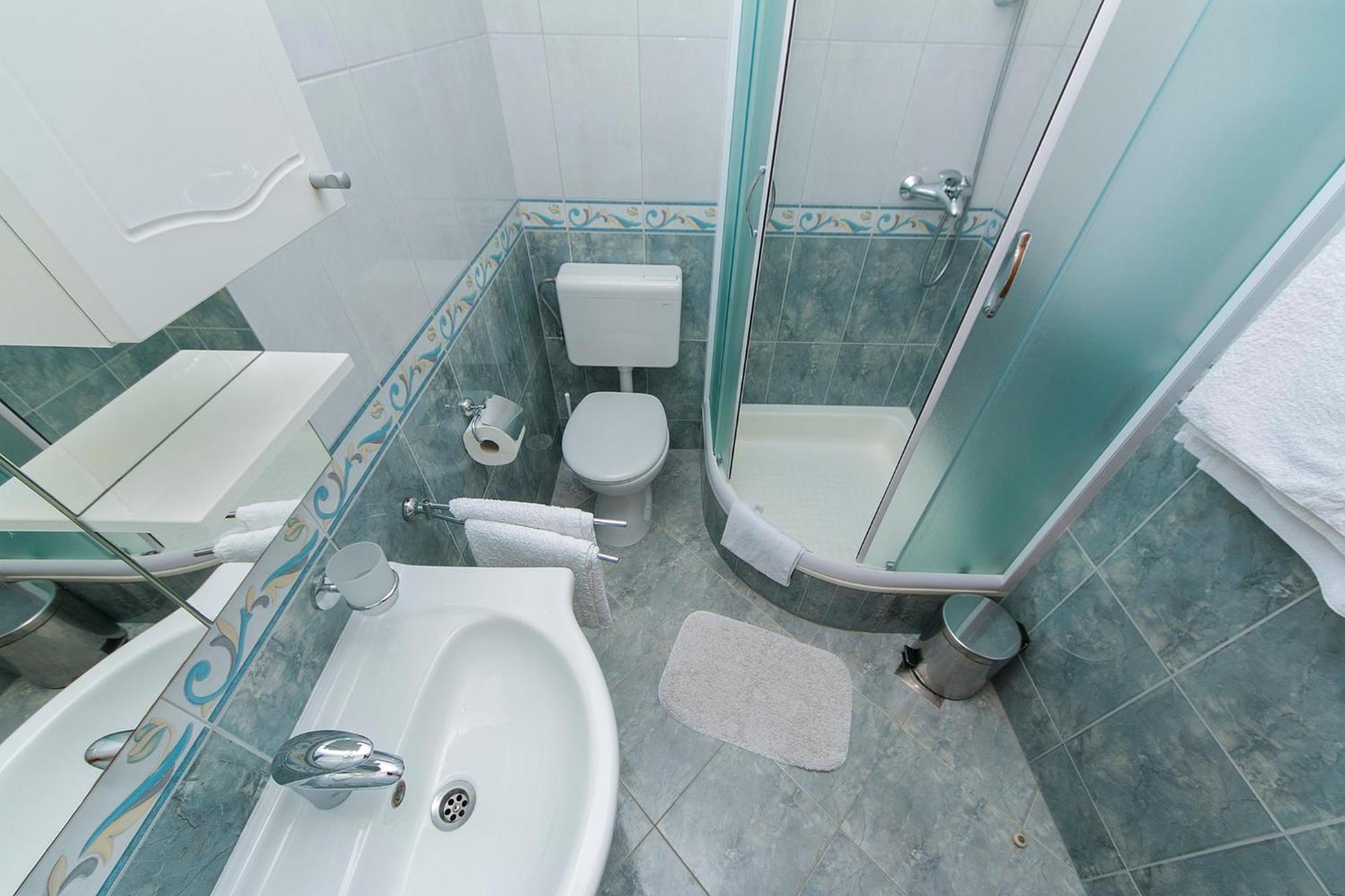 Apartments By The Sea Brela, Makarska - 20778 חדר תמונה