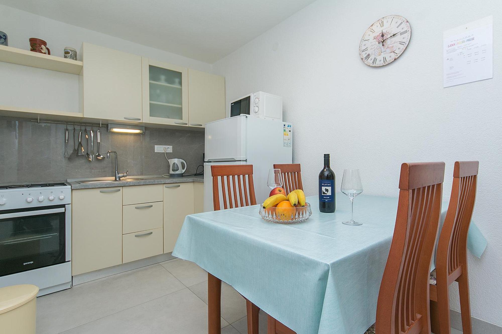 Apartments By The Sea Brela, Makarska - 20778 חדר תמונה